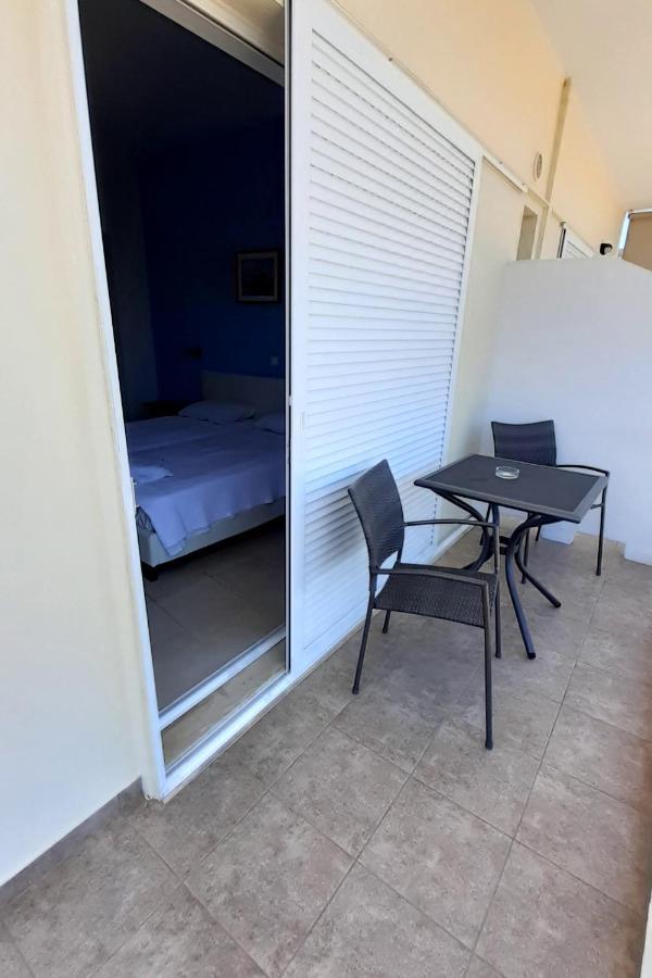 Nikolaki Rooms Porto Rafti Exterior photo
