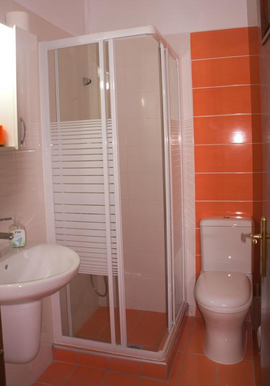 Nikolaki Rooms Porto Rafti Exterior photo