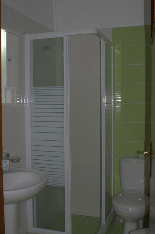 Nikolaki Rooms Porto Rafti Exterior photo