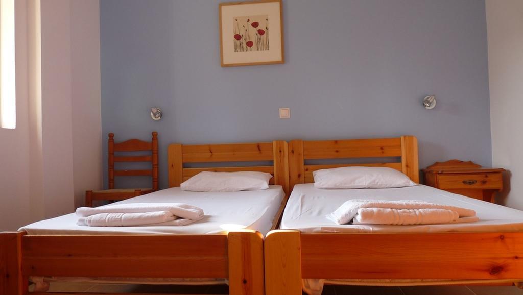 Nikolaki Rooms Porto Rafti Exterior photo